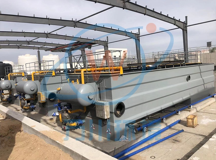 氣浮機(jī)處理污水時(shí),水面的泡沫是怎么回事